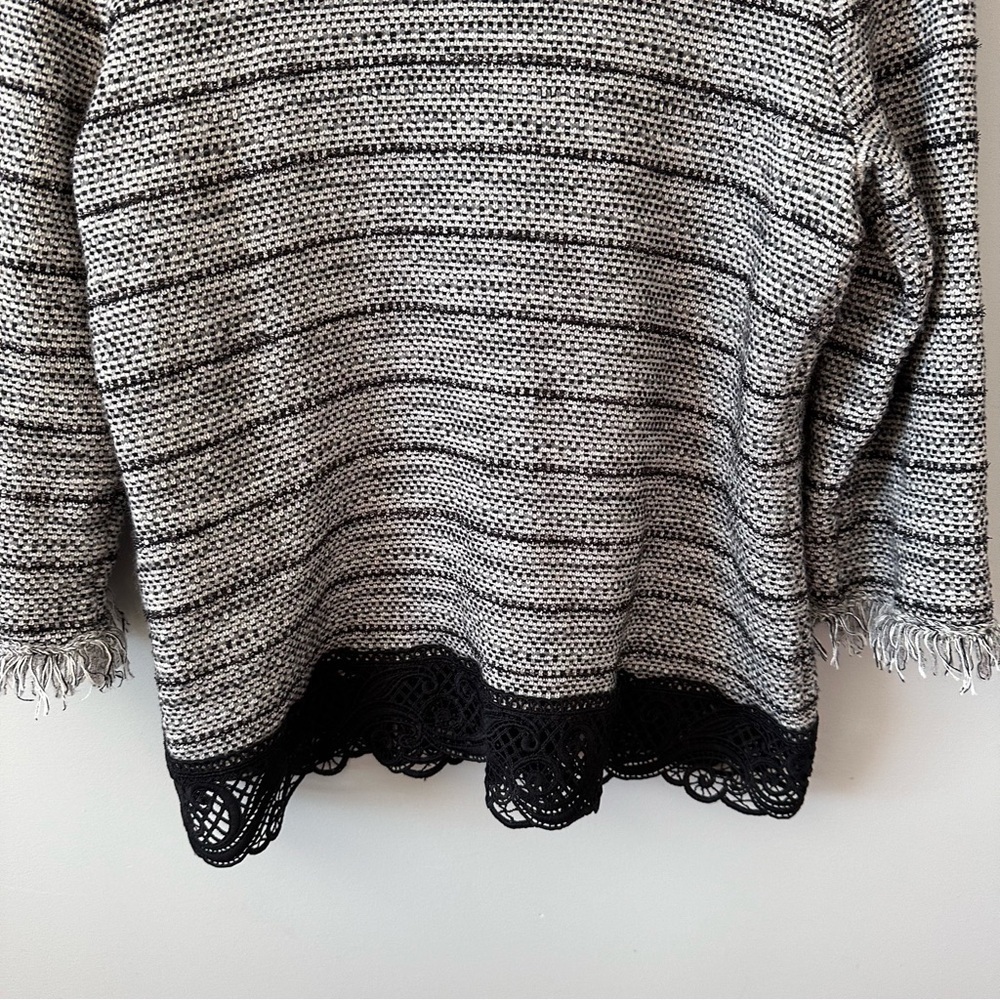 Chico’s Fringe Lace Wool Blend Cardigan Jacket Size 2 L Black & White Office - Picture 11 of 13